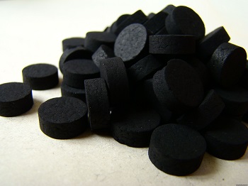 Vlen të theksohet se qymyr i aktivizuar duhet të përdoret vetëm në formën e tabletave