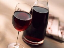 Вино «Ізабелла» так названо завдяки однойменному сорту червоного винограду, який вирощується багатьма нашими співвітчизниками