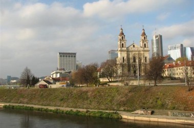 27 листопада 2008, 18:28 Переглядів:   Литовська столиця - це місто з низькою видимістю майже 300 днів в році, з тисячолітньою історією, з чудовими дорогами європейських стандартів і місто, де все ще говорять по-російськи