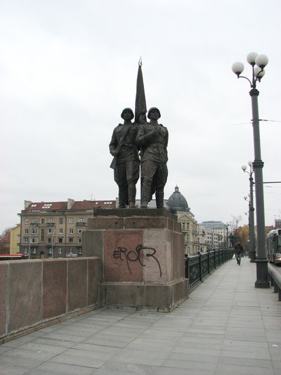 У Вільнюсі залишили пару радянських солдатів